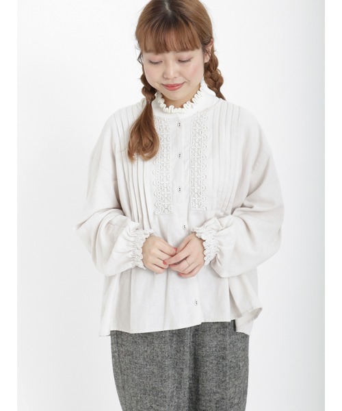 Samansa Mos2（サマンサ モスモス）の「レースピンタックブラウス（シャツ/ブラウス・レディース・グレー/ブラック/イエロー・ﾌﾘ-）」の2枚目の写真