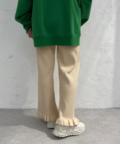 apres jour mignon(アプレジュールミニョン)の「裾フリルリブニットパンツ【ZOZOTOWN限定アイテム】(その他パンツ・レディース・アイボリー/オレンジ/ブラック・X-LARGE/SMALL/MEDIUM)」の7枚目の写真
