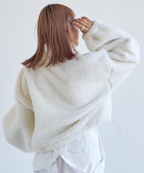 w closet（ダブルクローゼット）の「ショート丈ハーフジップボアジャケット（スウェット・レディース・オフホワイト/グリーン/オレンジ系・FREE）」の11枚目の写真