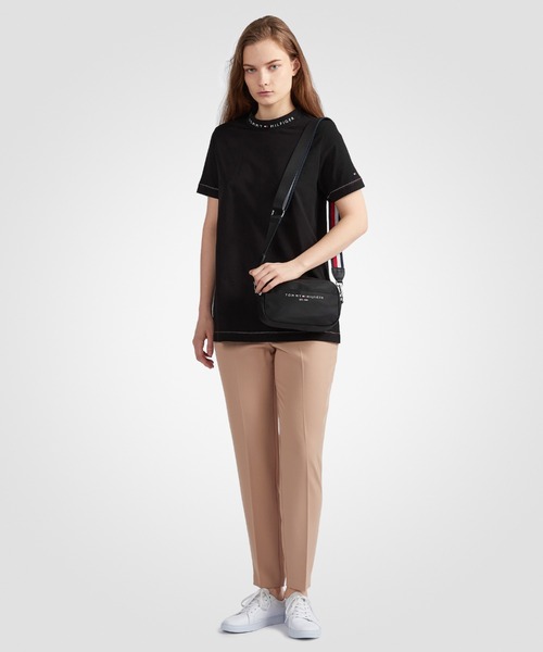 TOMMY HILFIGER（トミーヒルフィガー）の「オーバルショルダーバッグ