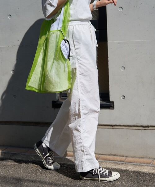 FREAK'S STORE（フリークスストア）の「ナイロンワイドイージーパンツ（その他パンツ・レディース・オフホワイト/ブラック/ベージュ/オレンジ・ﾌﾘ-）」の6枚目の写真
