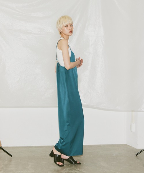 Happy John（ハッピージョン）の「matte satin salopette/マットサテンサロペット（サロペット/オーバーオール・レディース・ブルー/ブラック/カーキ・FREE）」の17枚目の写真