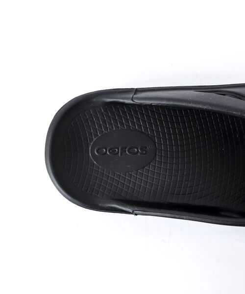 OOFOS（ウーフォス）の「【OOFOS/ウーフォス】OOriginal リカバリーサンダル（サンダル・メンズ・ブラック/グレー・6/7/8/9）」の18枚目の写真