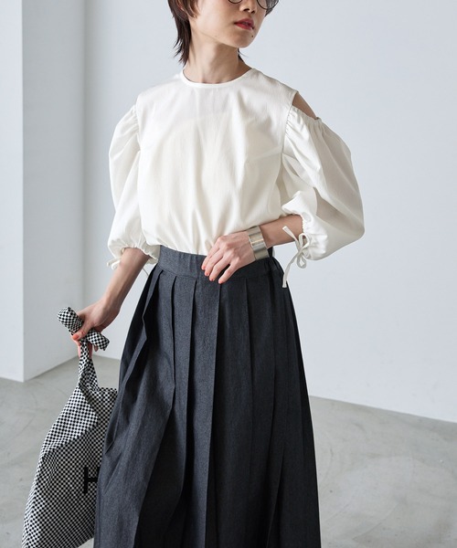 forksy.（フォルクシー）の「【forksy.】バックオープンショルダースリットパフスリーブブラウス（シャツ/ブラウス・レディース・ホワイト×ブラック/ホワイト・FREE）」の19枚目の写真