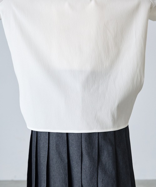 forksy.（フォルクシー）の「【forksy.】バックオープンショルダースリットパフスリーブブラウス（シャツ/ブラウス・レディース・ホワイト×ブラック/ホワイト・FREE）」の10枚目の写真