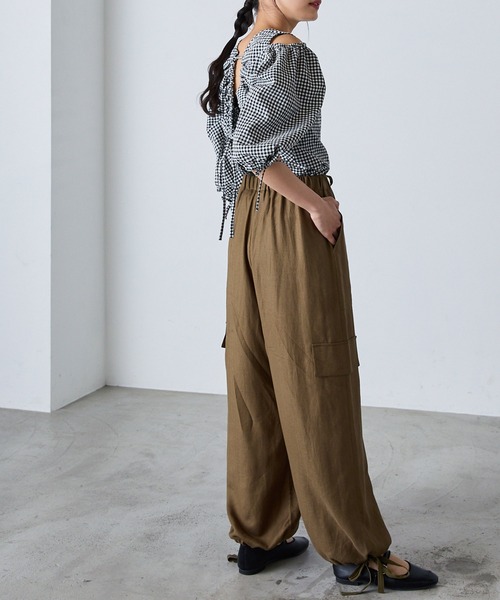 forksy.（フォルクシー）の「【forksy.】バックオープンショルダースリットパフスリーブブラウス（シャツ/ブラウス・レディース・ホワイト×ブラック/ホワイト・FREE）」の8枚目の写真
