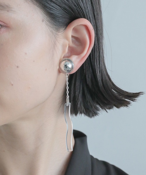 HARE(ハレ)の「waveクリアデザインイヤリング(HARE)(イヤリング・レディース・シルバー・FREE)」の7枚目の写真