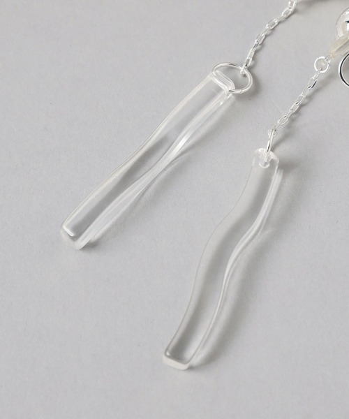 HARE(ハレ)の「waveクリアデザインイヤリング(HARE)(イヤリング・レディース・シルバー・FREE)」の2枚目の写真