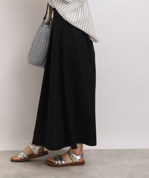 SHOO・LA・RUE（シューラルー）の「◆【きれいな裾の広がりで綺麗シルエット】ポプリンタックスカート（スカート・レディース・オリーブ/ブラック/ベージュ・00）」の7枚目の写真