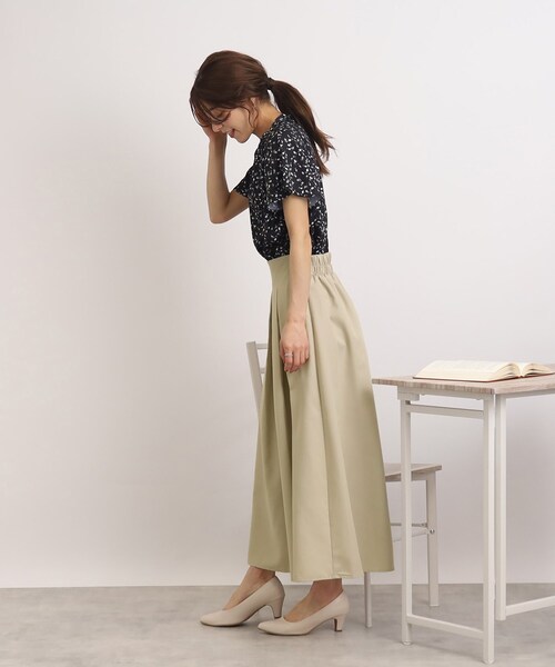 SHOO・LA・RUE（シューラルー）の「◆【きれいな裾の広がりで綺麗シルエット】ポプリンタックスカート（スカート・レディース・オリーブ/ブラック/ベージュ・00）」の5枚目の写真