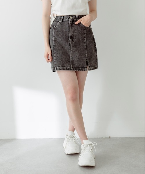 OLIVE des OLIVE（オリーブデオリーブ）の「スリットデニムミニスカート　1031010290（スカート・レディース・オフホワイト/サックスブルー/ブラック/ネイビー/スミクロ・FREE）」の7枚目の写真