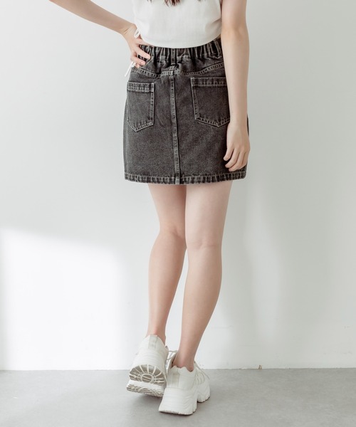 OLIVE des OLIVE（オリーブデオリーブ）の「スリットデニムミニスカート　1031010290（スカート・レディース・オフホワイト/サックスブルー/ブラック/ネイビー/スミクロ・FREE）」の9枚目の写真