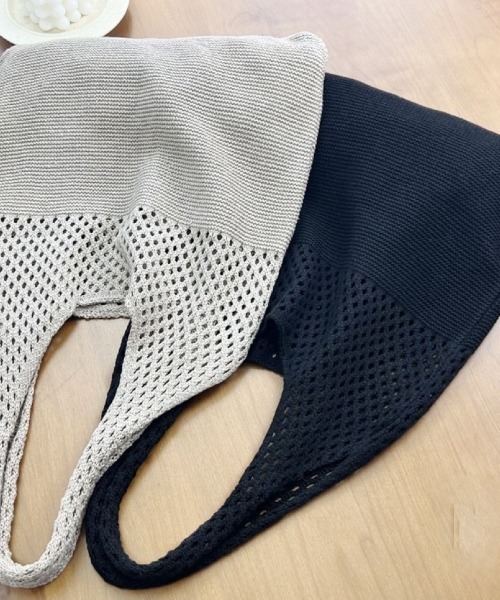 DIAVEL（ディアベル）の「透かし編みワンショルダーバッグ（ショルダーバッグ・レディース・ブラック/ベージュ/ブラウン/グリーン/パープル系1/ダークブラウン/サックスブルー/イエロー・F）」の18枚目の写真