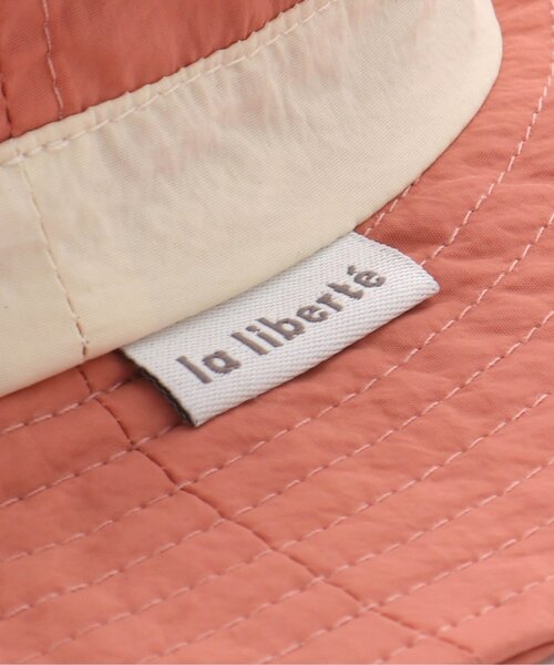 apres les cours(アプレレクール)の「【日よけ付き/UVカット/接触冷感/撥水加工】バイカラーアウトドアハット(ハット・キッズ・ラベンダー/ピンク/レインボー・48/50/52/54)」の5枚目の写真