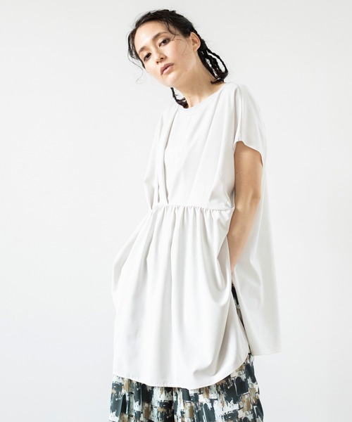 OSMOSIS（オズモーシス）の「2WAYタックギャザープルオーバー（Tシャツ