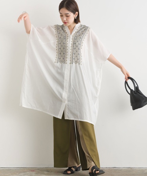 terrace（テラス）の「刺繍モモンガシャツワンピ（ワンピース・レディース・オレンジ/マスタード/チャコール/オフホワイト・MEDIUM）」の2枚目の写真