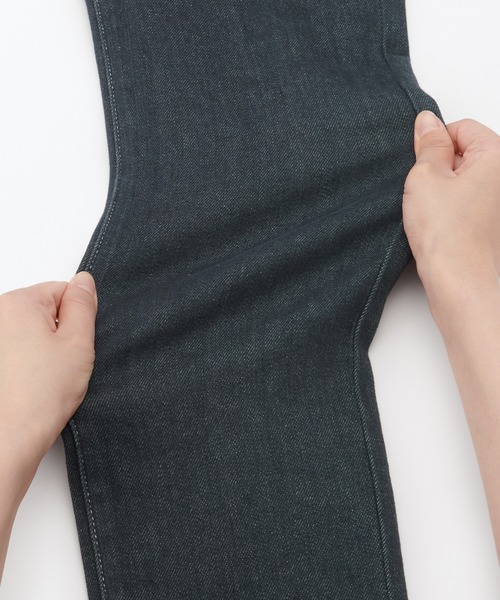 無印良品(ムジルシリョウヒン)の「ストレッチデニムスリムパンツ 股下75 チャコールグレー(デニムパンツ・レディース・チャコールグレー・23inch/25inch/26inch/27inch/28inch/30inch)」の8枚目の写真