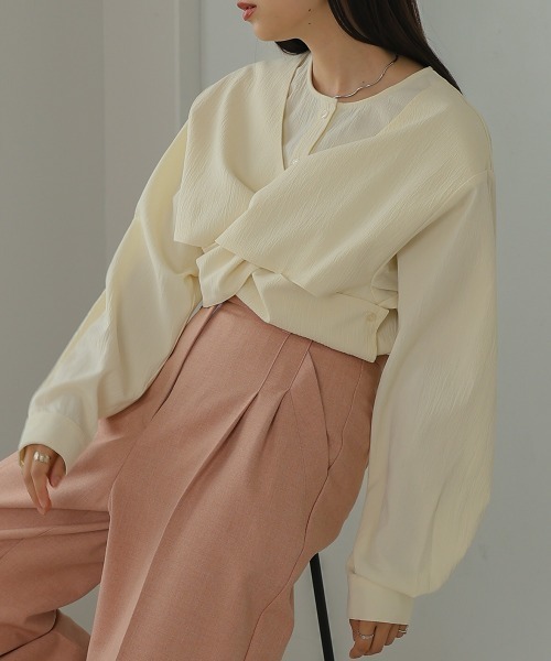 Bab（バブ）の「フロントねじりビスチェ風ブラウス（シャツ/ブラウス・レディース・チャコールグレー/ライトグリーン/アイボリー・M）」の2枚目の写真