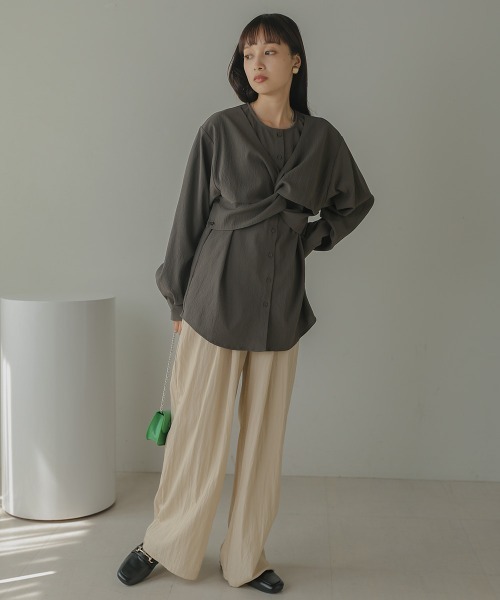 Bab（バブ）の「フロントねじりビスチェ風ブラウス（シャツ/ブラウス・レディース・チャコールグレー/ライトグリーン/アイボリー・M）」の5枚目の写真