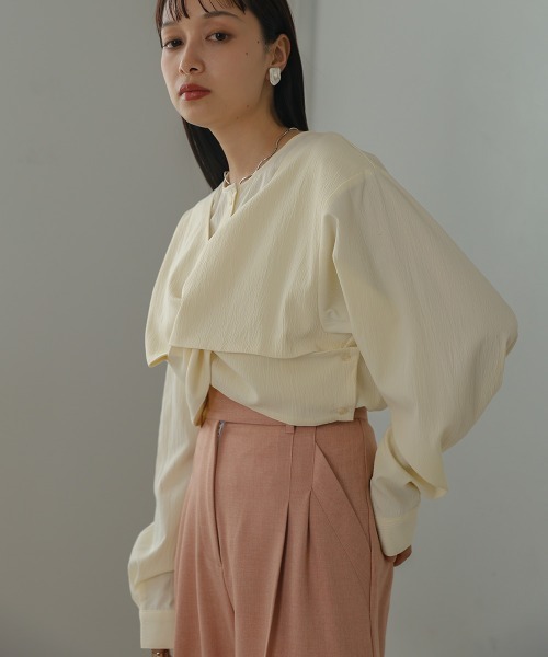 Bab（バブ）の「フロントねじりビスチェ風ブラウス（シャツ/ブラウス・レディース・チャコールグレー/ライトグリーン/アイボリー・M）」の10枚目の写真