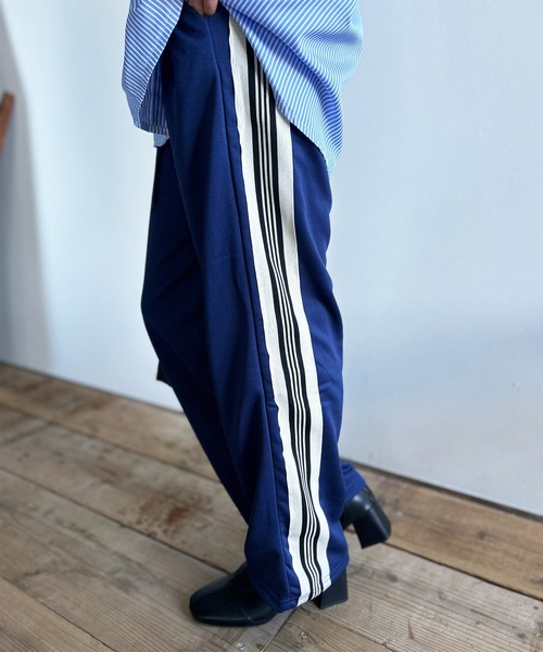 Kotoe(コトエ)の「【再入荷ナシ】 トラックパンツ ラインパンツ レディース メンズ(その他パンツ・レディース・ブラック/ネイビー・M/L)」の13枚目の写真