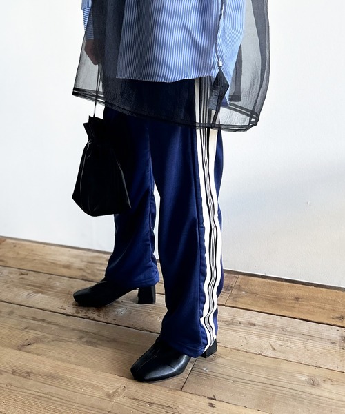 Kotoe(コトエ)の「【再入荷ナシ】 トラックパンツ ラインパンツ レディース メンズ(その他パンツ・レディース・ブラック/ネイビー・M/L)」の12枚目の写真