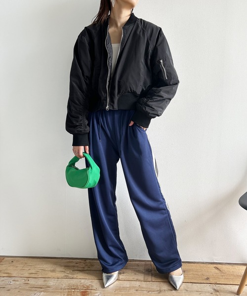 Kotoe(コトエ)の「【再入荷ナシ】 トラックパンツ ラインパンツ レディース メンズ(その他パンツ・レディース・ブラック/ネイビー・M/L)」の6枚目の写真