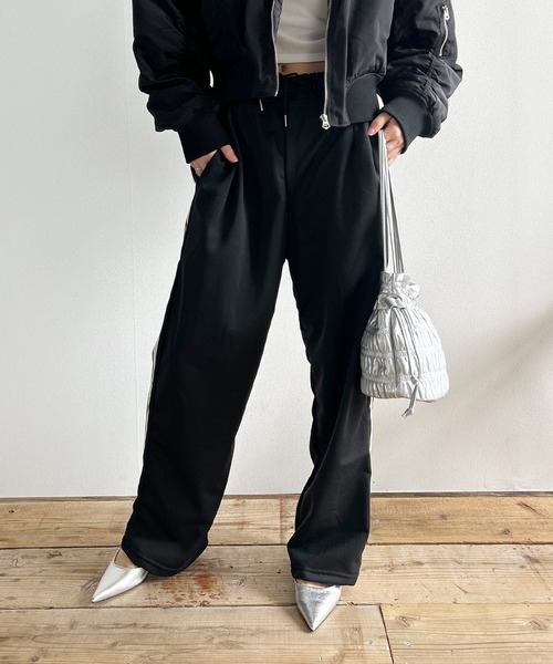 Kotoe(コトエ)の「【再入荷ナシ】 トラックパンツ ラインパンツ レディース メンズ(その他パンツ・レディース・ブラック/ネイビー・M/L)」の3枚目の写真