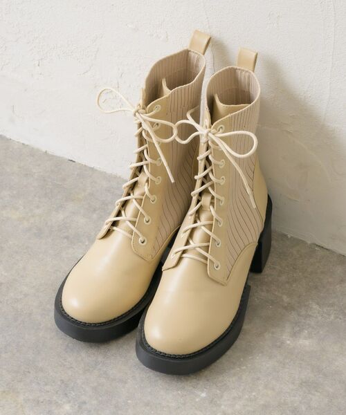 ems excite(エムズエキサイト)の「レースアップニットブーツ(ブーツ・レディース・ブラック/ライトベージュ・MEDIUM/LARGE)」の1枚目の写真
