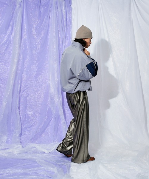 Adoon plain（アドーンプレーン）の「blocking over blouson（ブルゾン・メンズ・グレー/ブラック・MEDIUM/LARGE）」の4枚目の写真