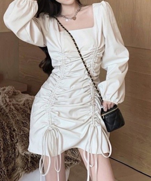 おしゃれスタ(オシャレスタ)の「ガーリーギャザーワンピース(ワンピース・レディース・ブラック/クリーム・L/XL/M/S)」の1枚目の写真