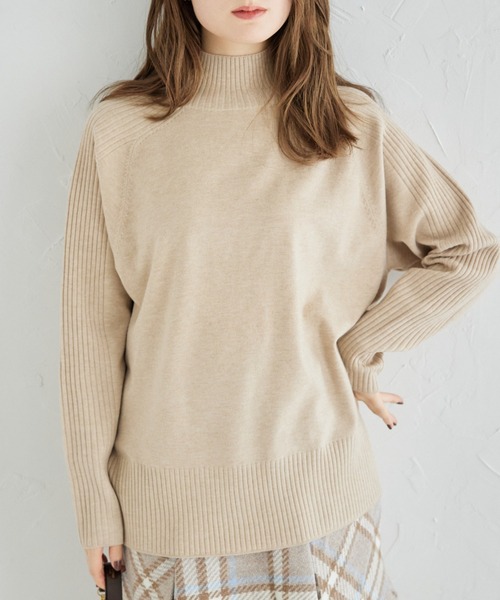 tocco closet(トッコ クローゼット)の「【ZOZO限定】タートルニット(ニット/セーター・レディース・ライトグレー/ブラック/オフホワイト/ベージュ/ブルー・M)」の4枚目の写真