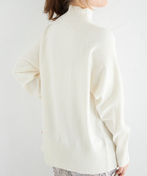 tocco closet(トッコ クローゼット)の「【ZOZO限定】タートルニット(ニット/セーター・レディース・ライトグレー/ブラック/オフホワイト/ベージュ/ブルー・M)」の8枚目の写真