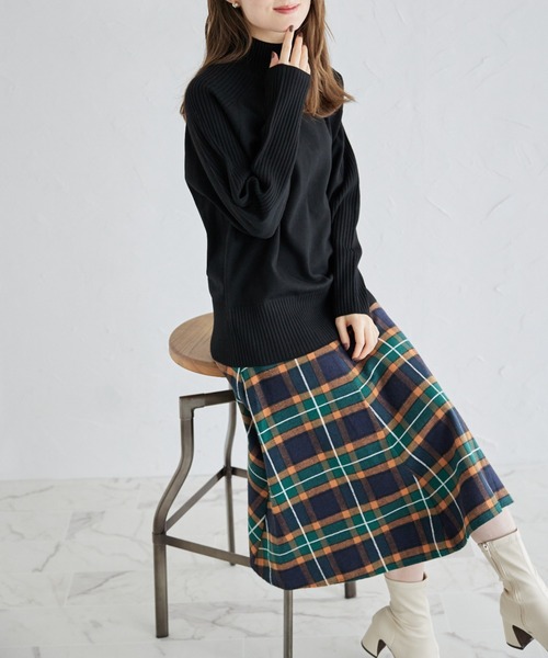tocco closet(トッコ クローゼット)の「【ZOZO限定】タートルニット(ニット/セーター・レディース・ライトグレー/ブラック/オフホワイト/ベージュ/ブルー・M)」の9枚目の写真