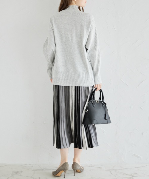tocco closet(トッコ クローゼット)の「【ZOZO限定】タートルニット(ニット/セーター・レディース・ライトグレー/ブラック/オフホワイト/ベージュ/ブルー・M)」の19枚目の写真