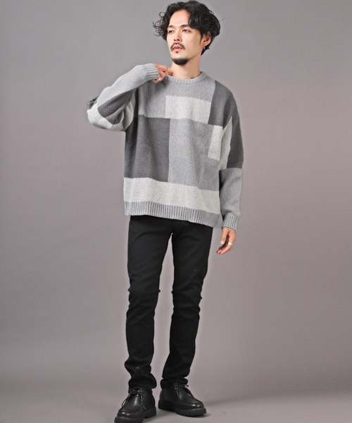 LUXSTYLE(ラグスタイル)の「ブロッキング柄オーバーサイズニット(ニット/セーター・メンズ・ブルー/ベージュ/グレー/ブラック・M/L)」の18枚目の写真
