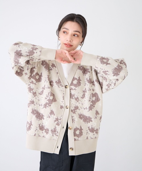 BAYFLOW（ベイフロー）の「フラワージャガードニットカーディガン（カーディガン/ボレロ・レディース・ブラック系/ベージュ系/ブルー系/イエロー系・SMALL/MEDIUM）」の3枚目の写真