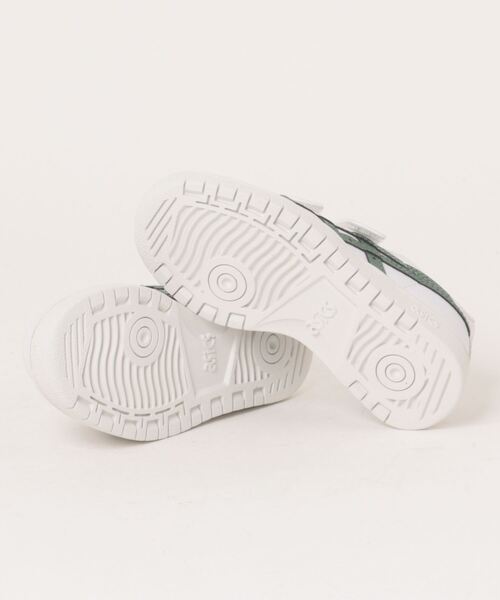 ASICS（アシックス）の「ASICS アシックス JAPAN S PS キッズスニーカー ストラップ(ジャパンエスPS) 1204A008（スニーカー・キッズ・ホワイト/ホワイト×レッド・22.0cm/21.5cm/19.5cm/18.5cm/17.5cm/17.0cm/21.0cm/20.5cm/20.0cm）」の4枚目の写真