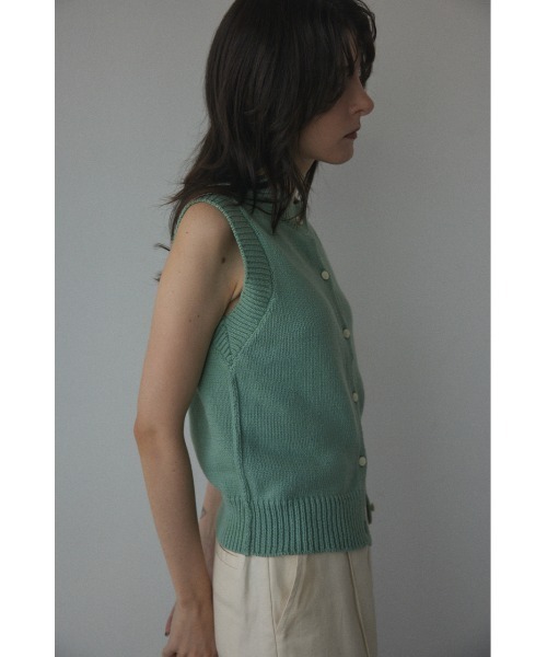 BLACK BY MOUSSY(ブラックバイマウジー)の「front button vest(フロントボタンベスト)(ベスト・レディース・ライトグリーン/オフホワイト/チャコールグレー・FREE)」の14枚目の写真