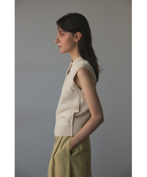 BLACK BY MOUSSY（ブラックバイマウジー）の「front button vest