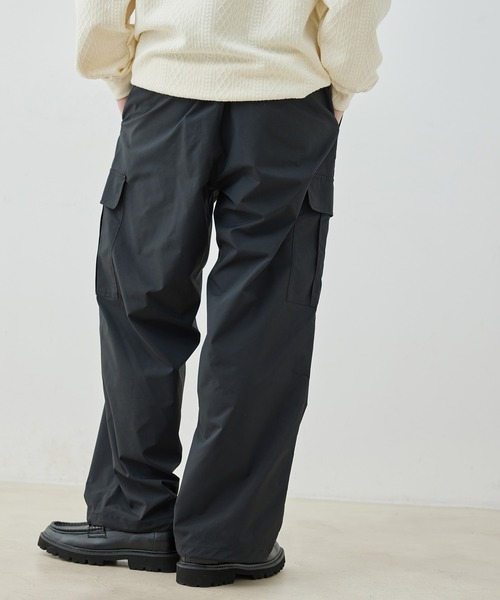  j.n.r.d（ジェー・エヌ・アール・ディー）の「j.n.r.d/ドローストリングワイドカーゴパンツ（カーゴパンツ・メンズ・ブラック/カーキ・LL/L/M）」の4枚目の写真