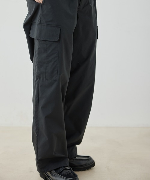  j.n.r.d（ジェー・エヌ・アール・ディー）の「j.n.r.d/ドローストリングワイドカーゴパンツ（カーゴパンツ・メンズ・ブラック/カーキ・LL/L/M）」の5枚目の写真