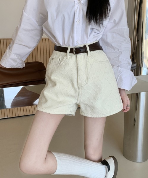 aimoha（アイモハ）の「デニムジャカードショートパンツ（デニムパンツ・レディース・オフホワイト・SMALL/MEDIUM/LARGE）」の8枚目の写真