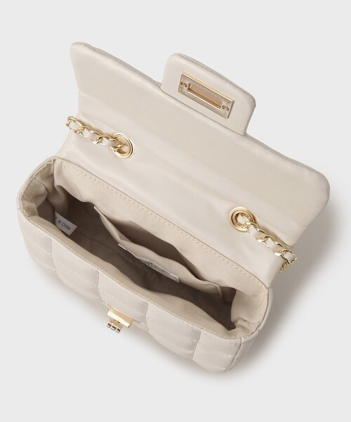 OPAQUE.CLIP（オペークドットクリップ）の「◆【2WAY】スクエアキルティングチェーンショルダーバッグ（ショルダーバッグ・レディース・ブラック系1/アイボリー/ブラック・00）」の9枚目の写真