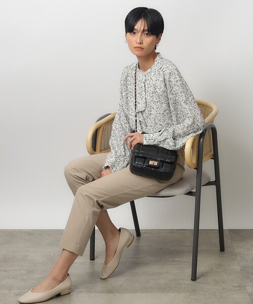 OPAQUE.CLIP（オペークドットクリップ）の「◆【2WAY】スクエアキルティングチェーンショルダーバッグ（ショルダーバッグ・レディース・ブラック系1/アイボリー/ブラック・00）」の17枚目の写真