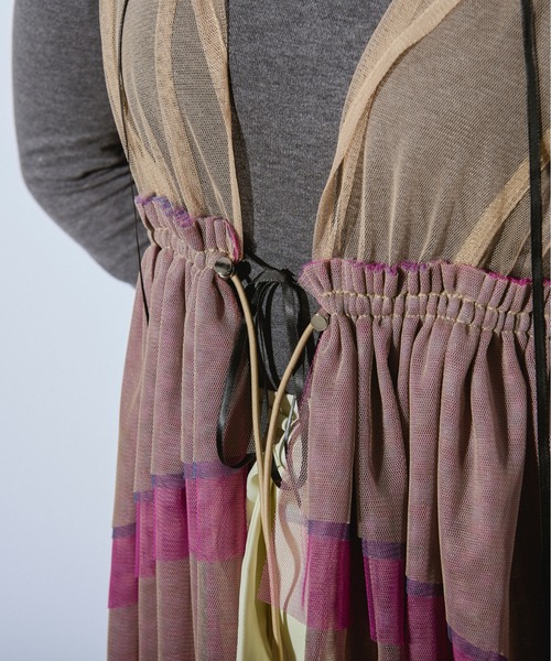 Ezick ANNONIM（エジックアノニム）の「Back band チュールギャザードロストベスト（ベスト・レディース・ブラック/ベージュ系その他/ブラック×ブルー・FREE）」の17枚目の写真