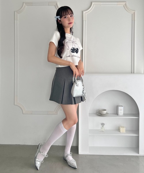 Loueme(ルエム)の「チェリーリボンミニTシャツ(Tシャツ/カットソー・レディース・ブラック/レッド・FREE)」の9枚目の写真