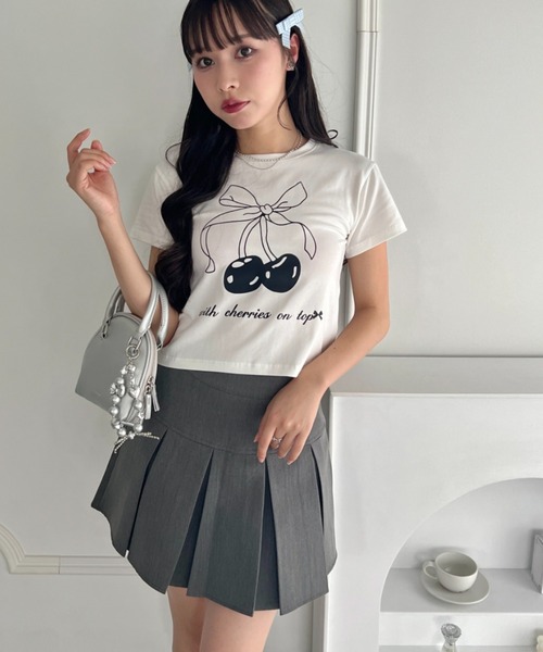 Loueme(ルエム)の「チェリーリボンミニTシャツ(Tシャツ/カットソー・レディース・ブラック/レッド・FREE)」の12枚目の写真
