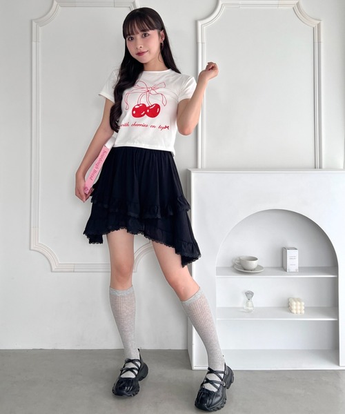 Loueme(ルエム)の「チェリーリボンミニTシャツ(Tシャツ/カットソー・レディース・ブラック/レッド・FREE)」の4枚目の写真