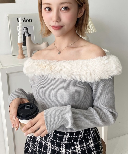 moment+（モーメントプラス）の「ファーオフショルニットプルオーバー